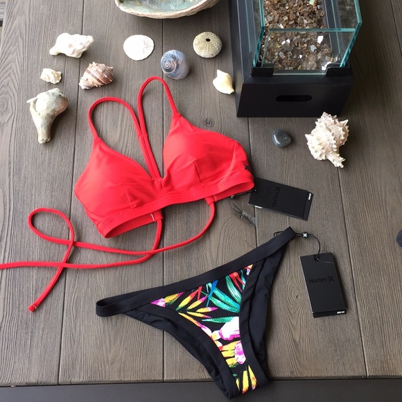 Hurley bikini - Picture 3 of 8